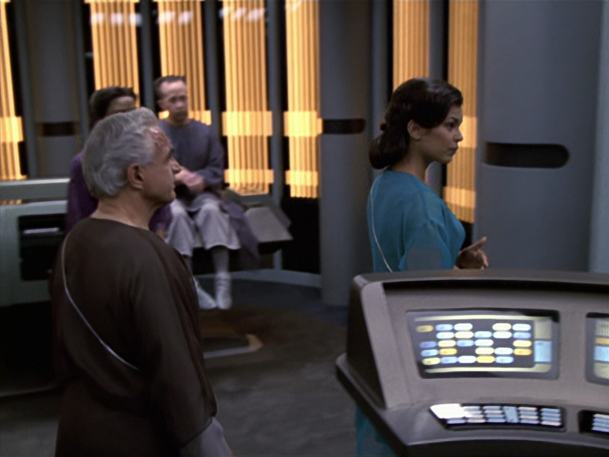 extant_StarTrek_VOY_6x13-Virtuoso_00204.jpg