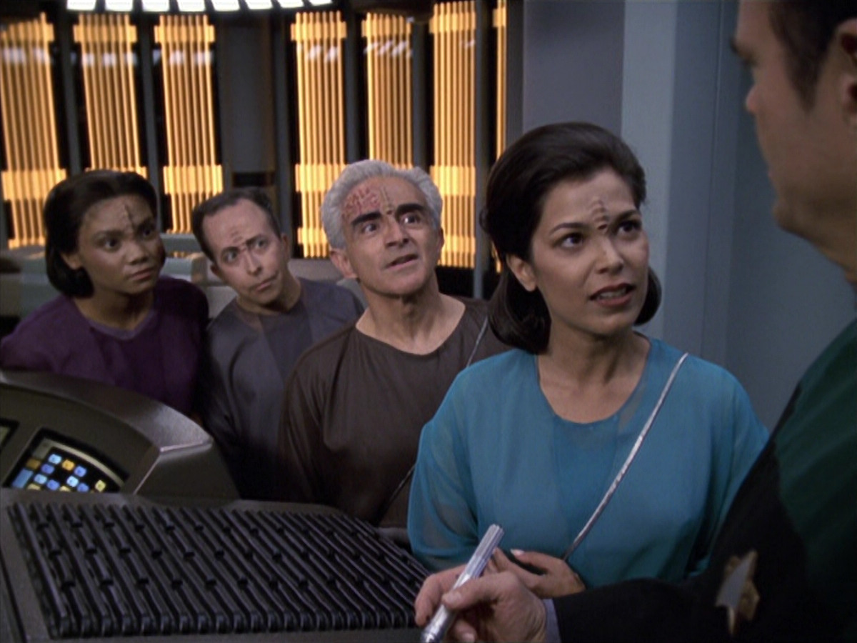 extant_StarTrek_VOY_6x13-Virtuoso_00266.jpg
