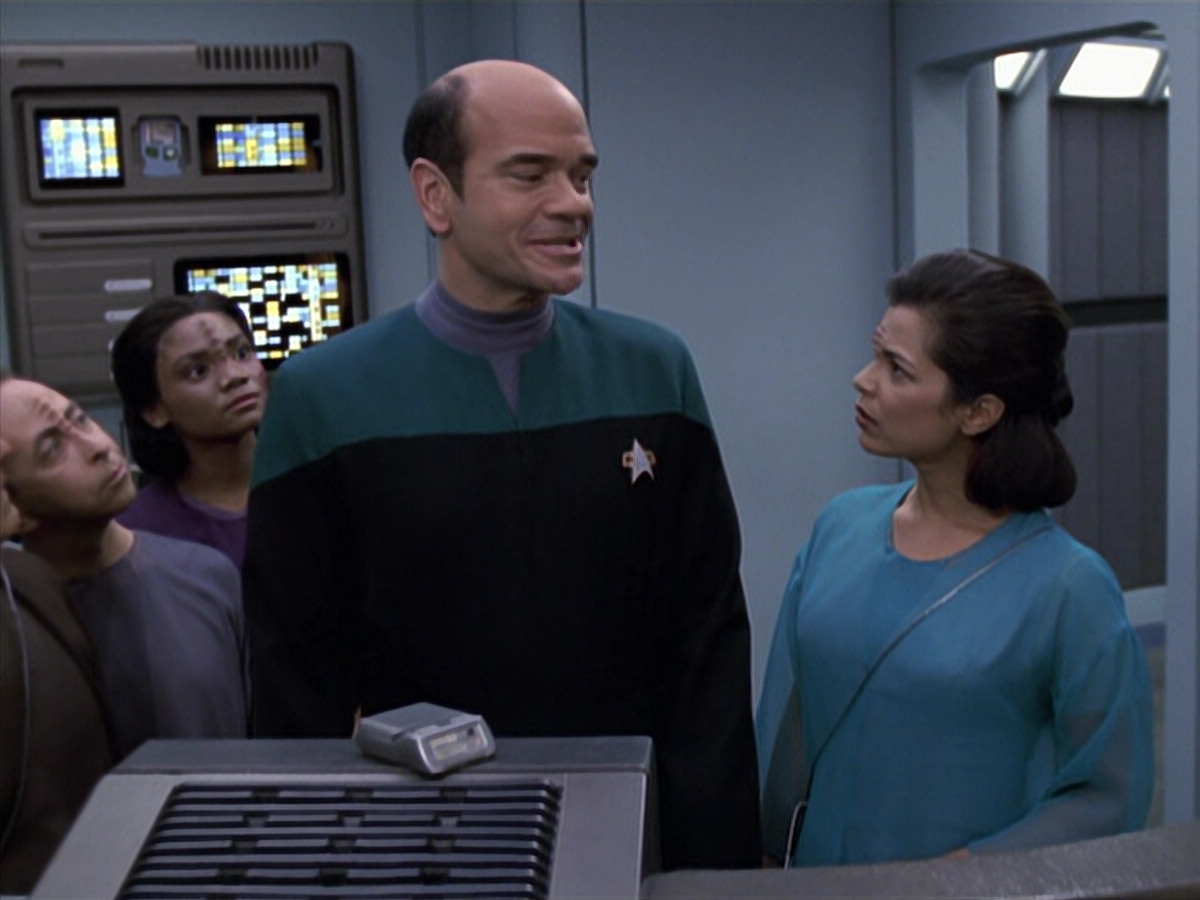 extant_StarTrek_VOY_6x13-Virtuoso_00626.jpg