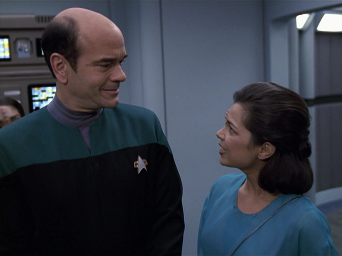extant_StarTrek_VOY_6x13-Virtuoso_00632.jpg