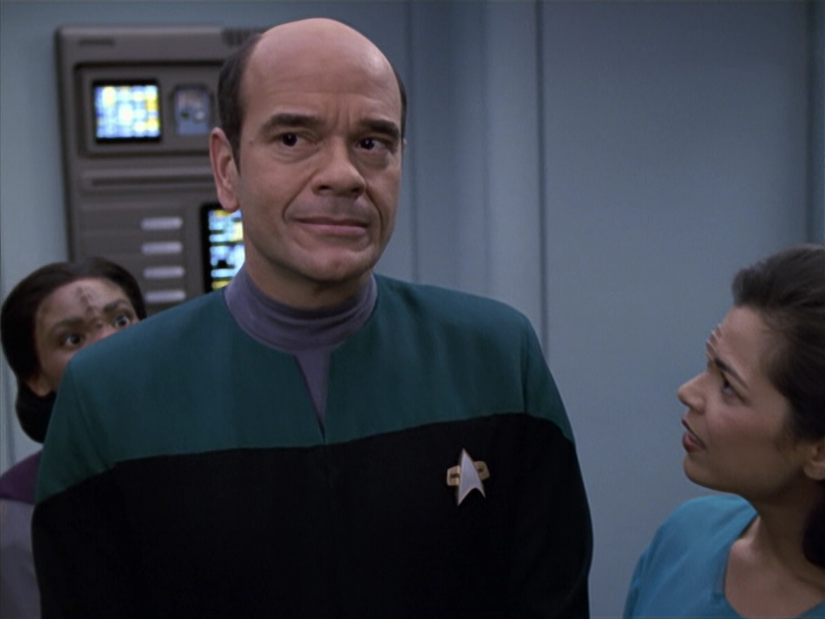 extant_StarTrek_VOY_6x13-Virtuoso_00634.jpg
