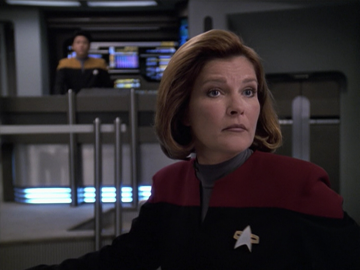 extant_StarTrek_VOY_6x13-Virtuoso_00682.jpg