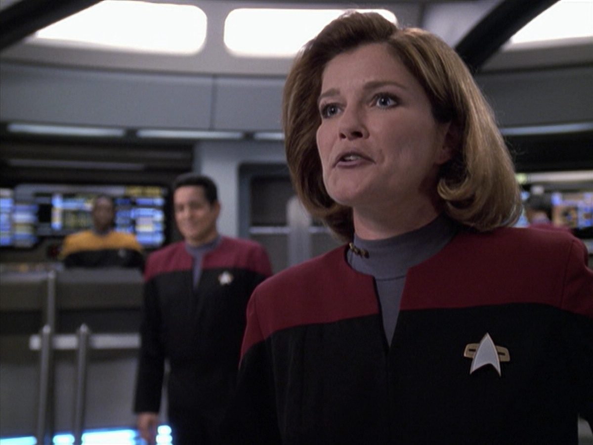 extant_StarTrek_VOY_6x13-Virtuoso_00771.jpg