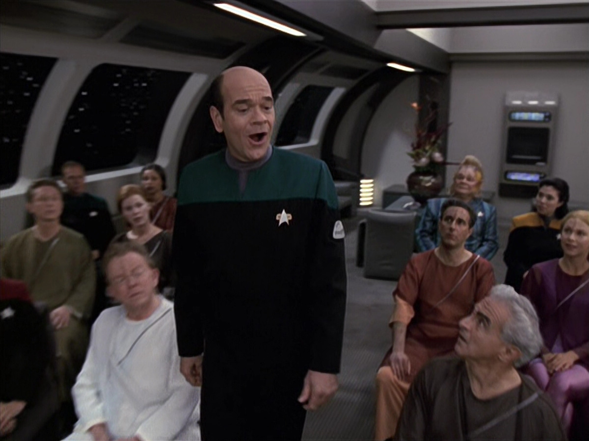 extant_StarTrek_VOY_6x13-Virtuoso_00777.jpg