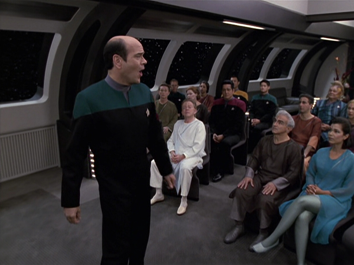 extant_StarTrek_VOY_6x13-Virtuoso_00780.jpg