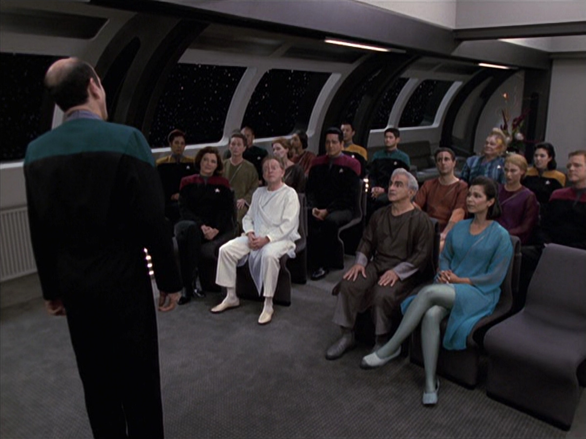 extant_StarTrek_VOY_6x13-Virtuoso_00783.jpg