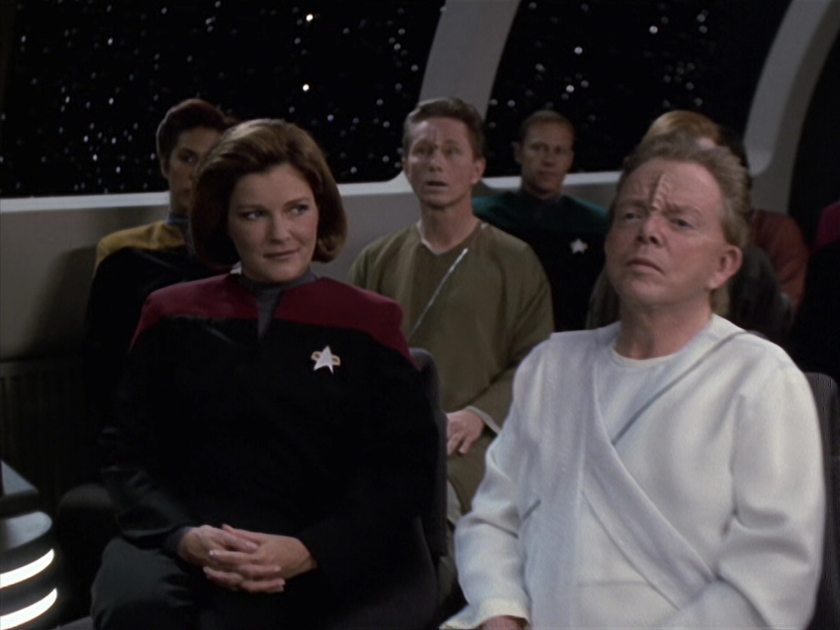 extant_StarTrek_VOY_6x13-Virtuoso_00797.jpg