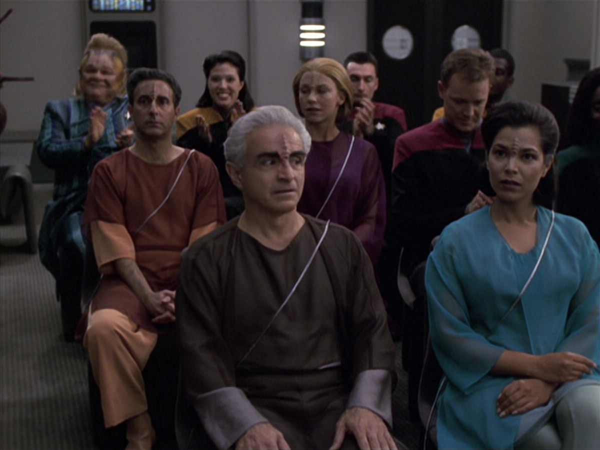 extant_StarTrek_VOY_6x13-Virtuoso_00810.jpg