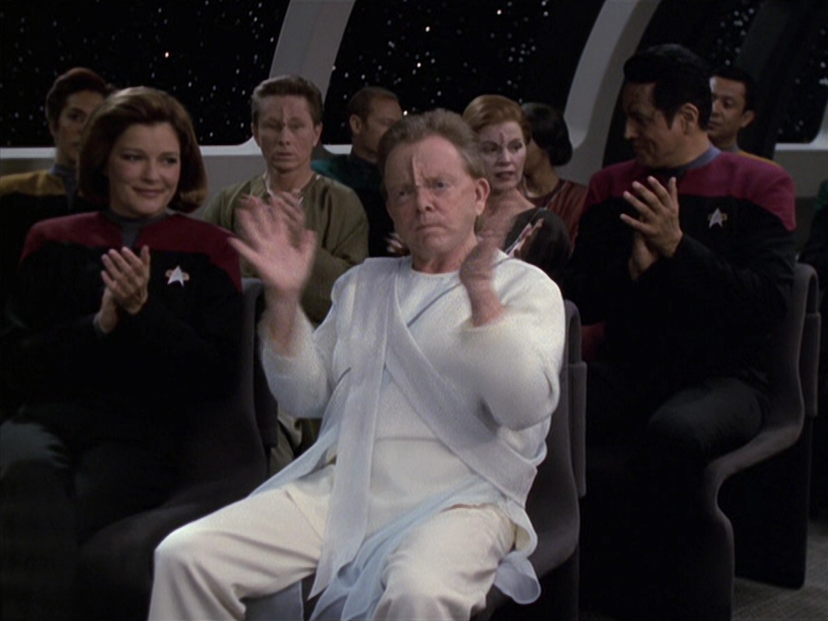 extant_StarTrek_VOY_6x13-Virtuoso_00820.jpg