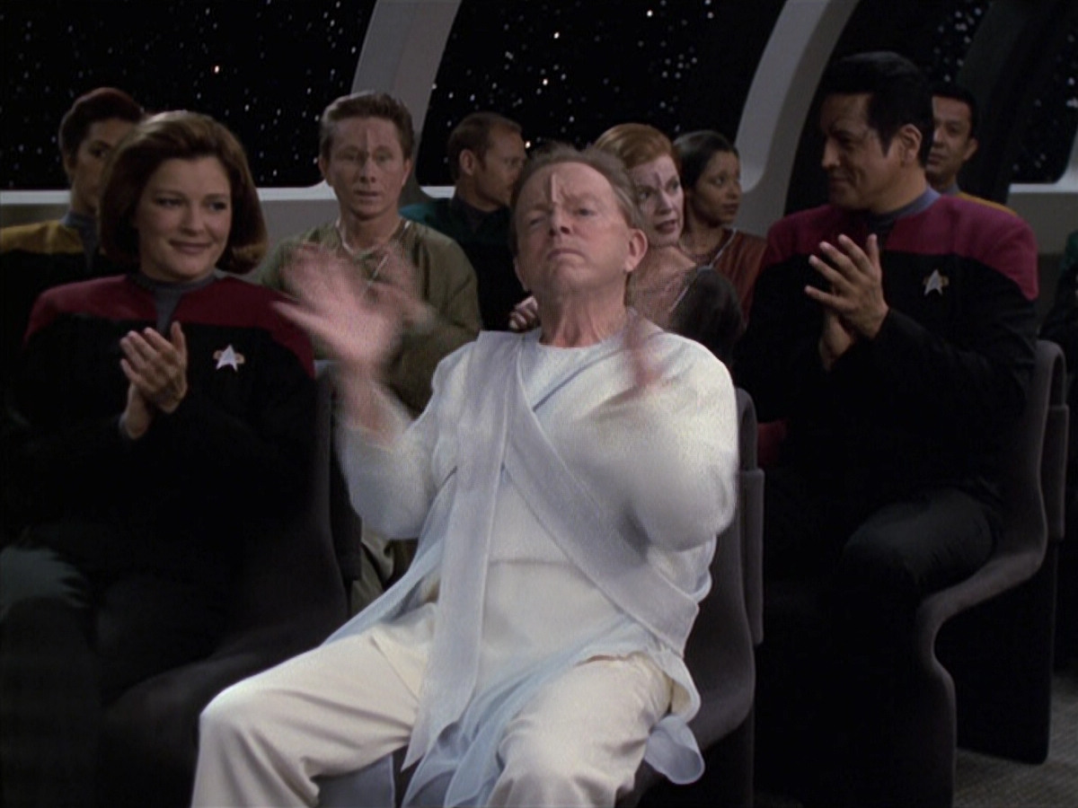 extant_StarTrek_VOY_6x13-Virtuoso_00821.jpg