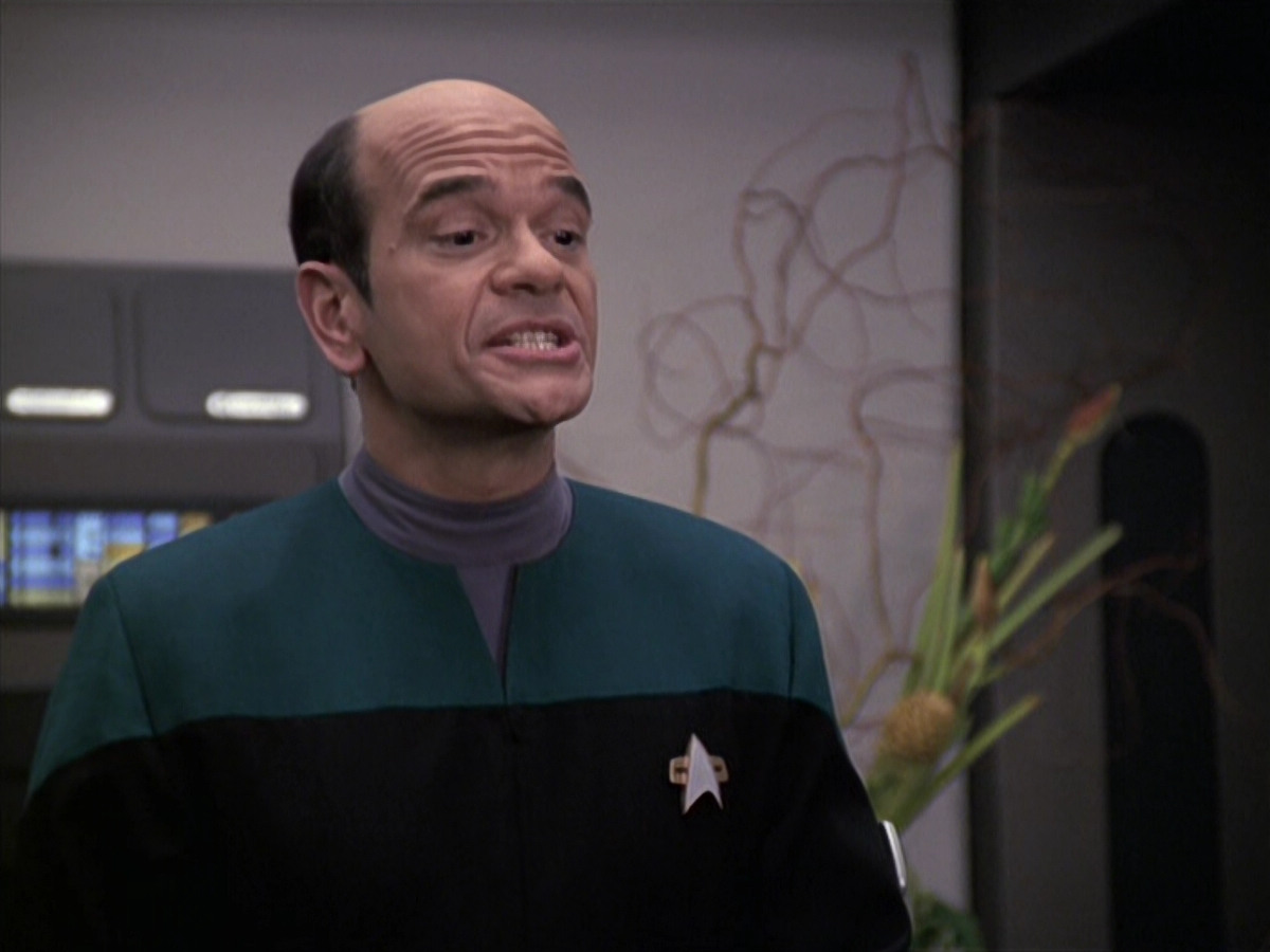 extant_StarTrek_VOY_6x13-Virtuoso_00834.jpg