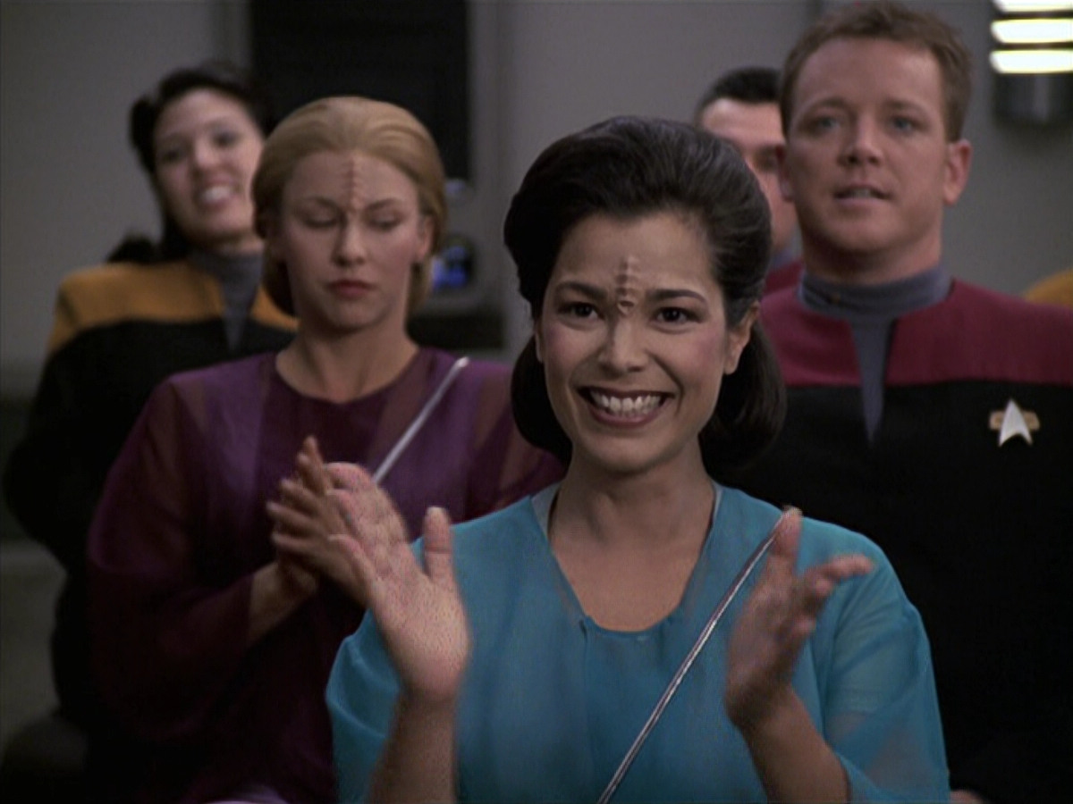 extant_StarTrek_VOY_6x13-Virtuoso_00845.jpg