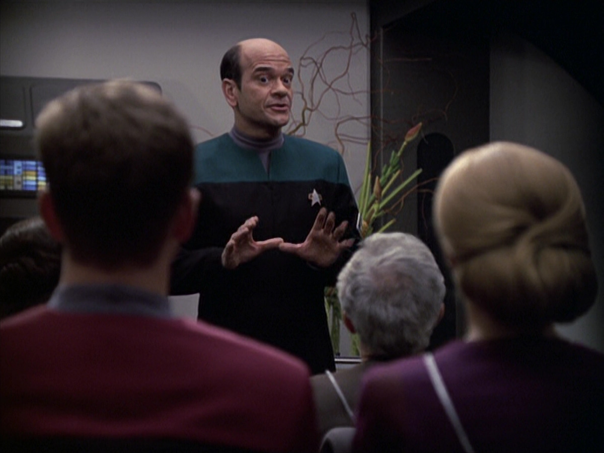 extant_StarTrek_VOY_6x13-Virtuoso_00859.jpg