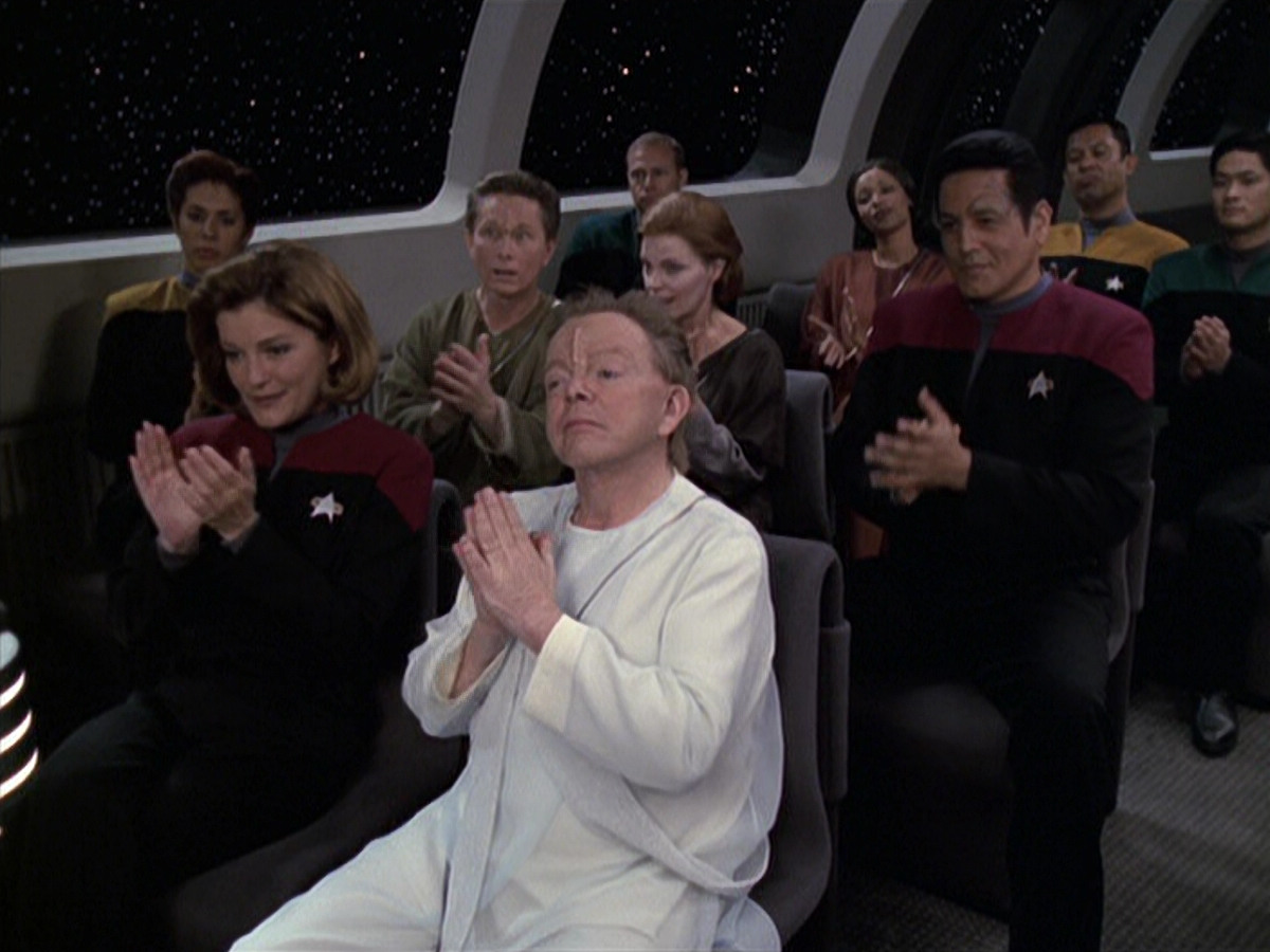 extant_StarTrek_VOY_6x13-Virtuoso_00899.jpg