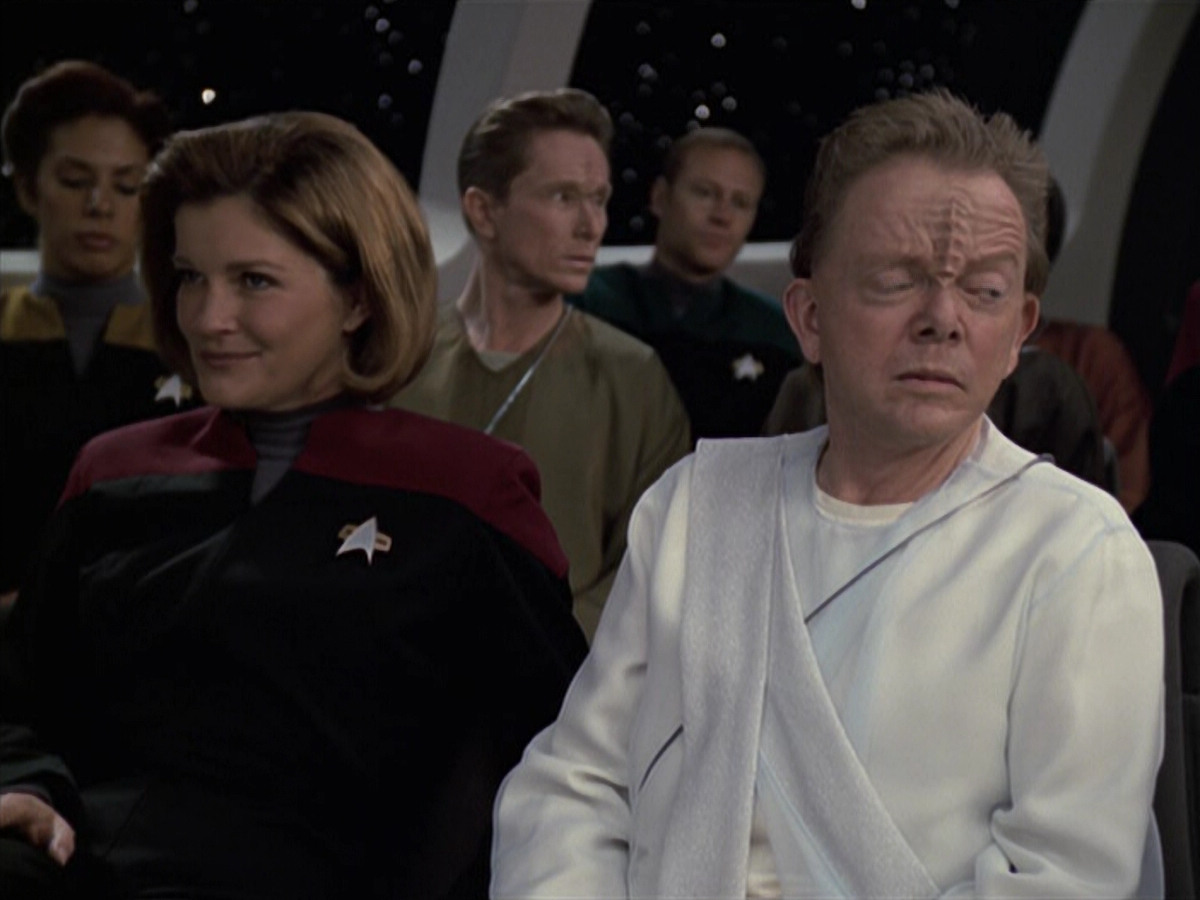 extant_StarTrek_VOY_6x13-Virtuoso_00914.jpg