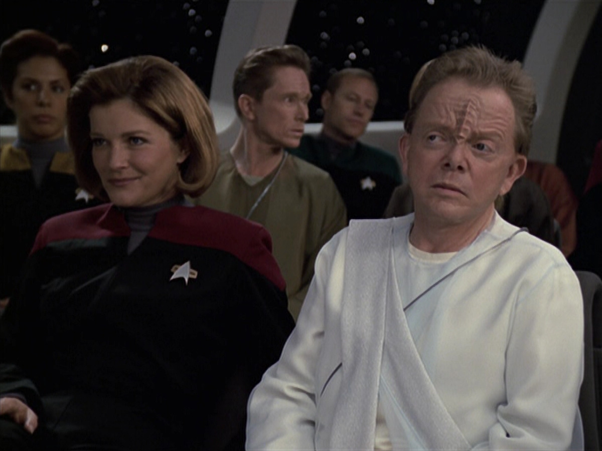 extant_StarTrek_VOY_6x13-Virtuoso_00915.jpg