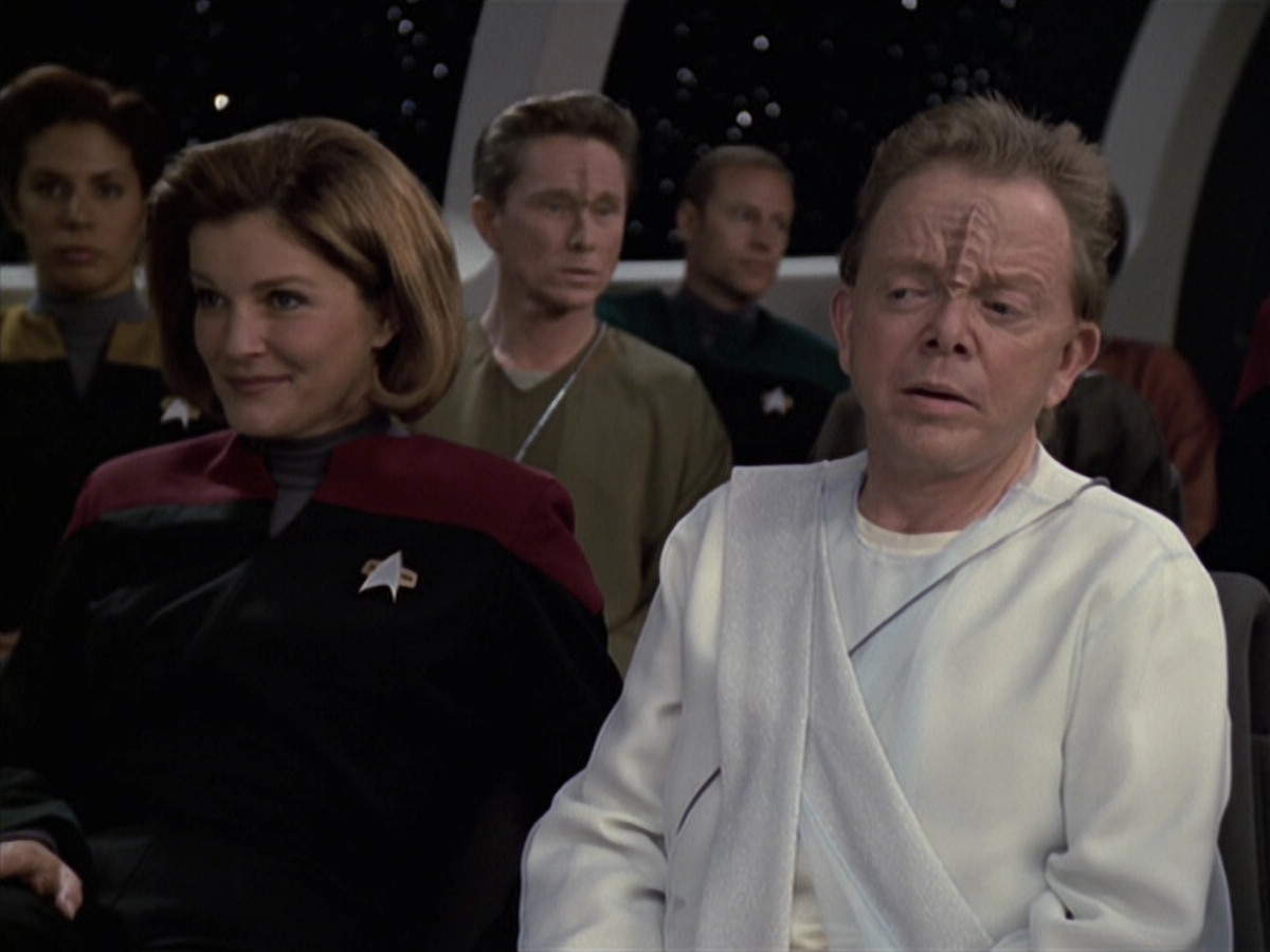 extant_StarTrek_VOY_6x13-Virtuoso_00917.jpg
