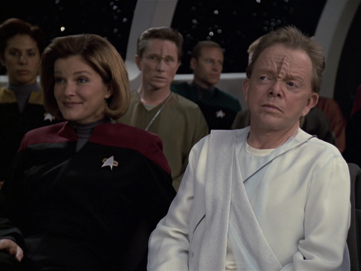 extant_StarTrek_VOY_6x13-Virtuoso_00918.jpg