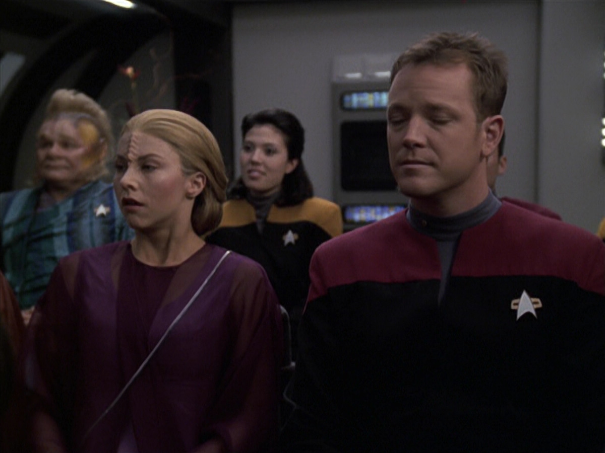 extant_StarTrek_VOY_6x13-Virtuoso_00920.jpg