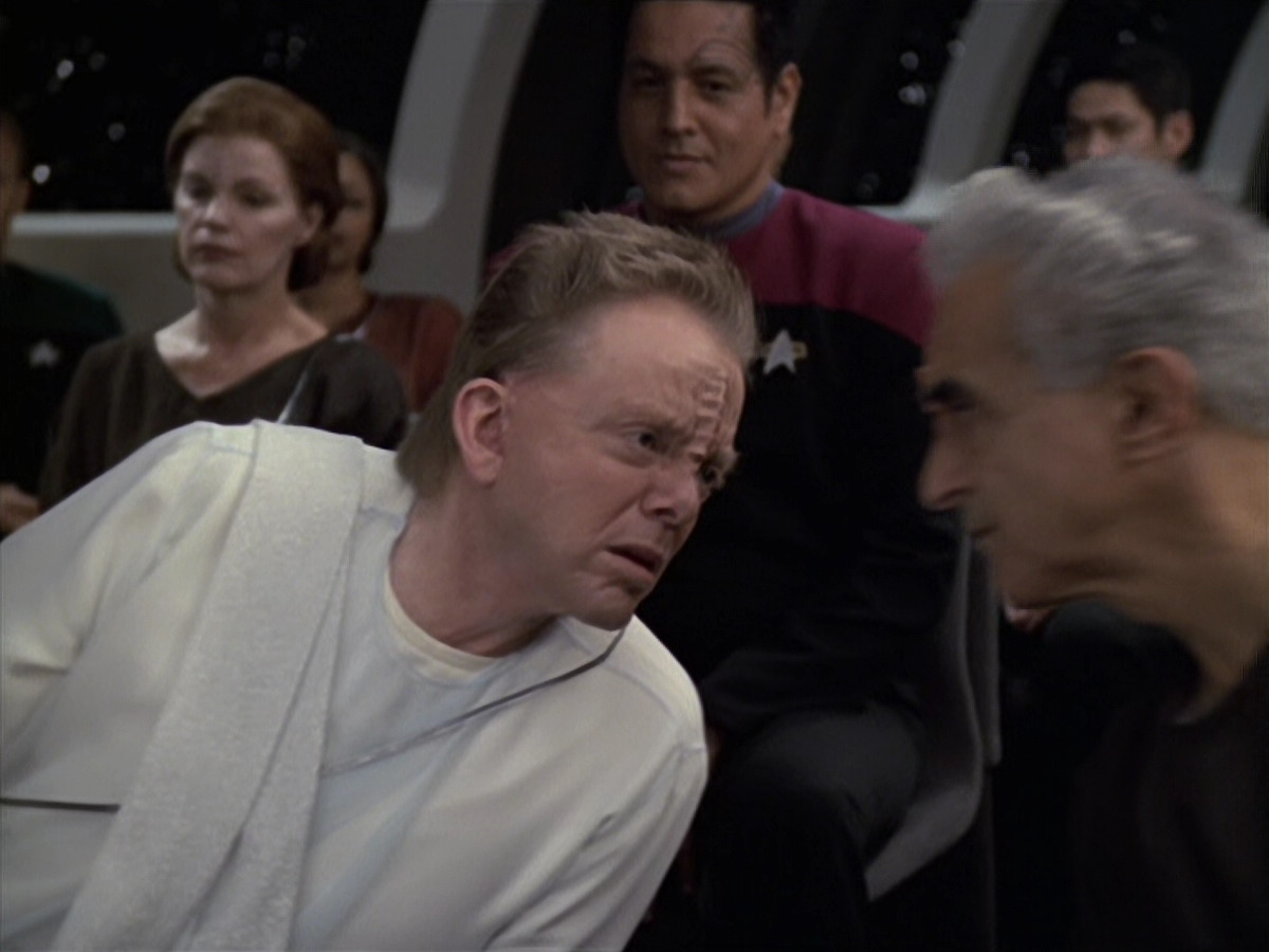 extant_StarTrek_VOY_6x13-Virtuoso_00927.jpg
