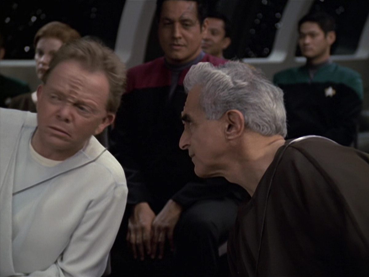 extant_StarTrek_VOY_6x13-Virtuoso_00930.jpg