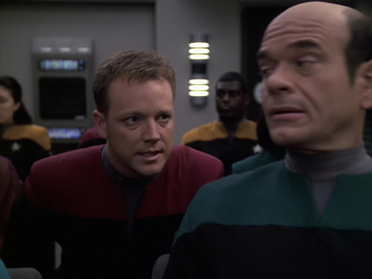 extant_StarTrek_VOY_6x13-Virtuoso_00945.jpg