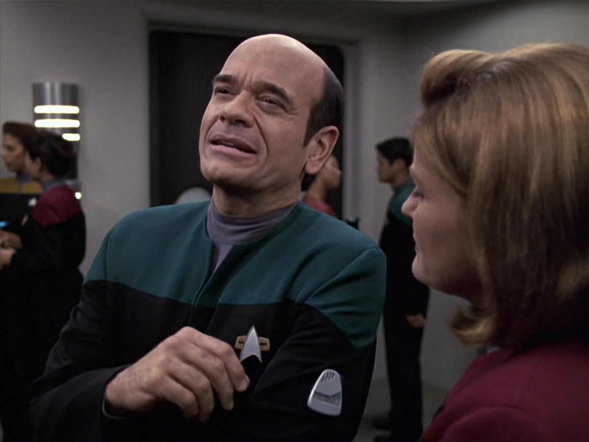 extant_StarTrek_VOY_6x13-Virtuoso_01070.jpg