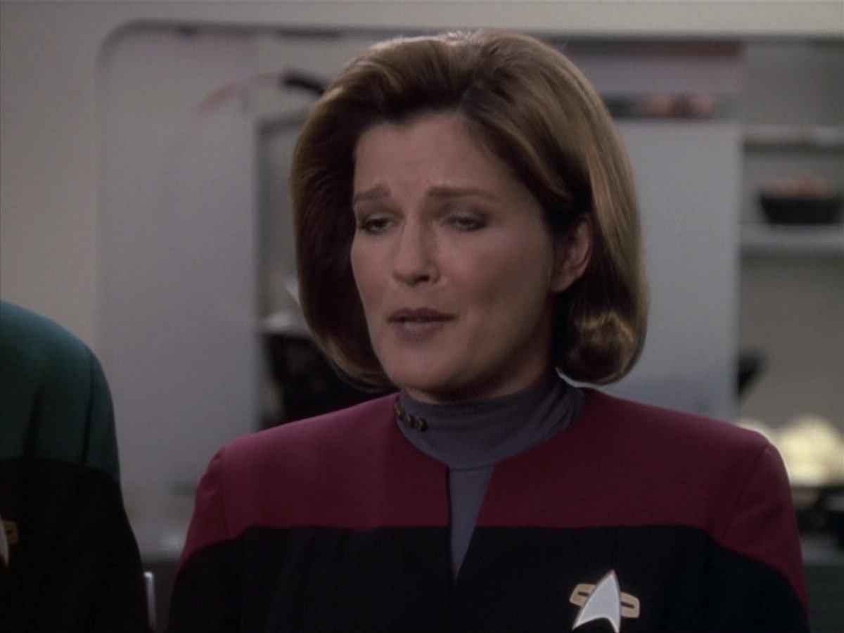 extant_StarTrek_VOY_6x13-Virtuoso_01105.jpg