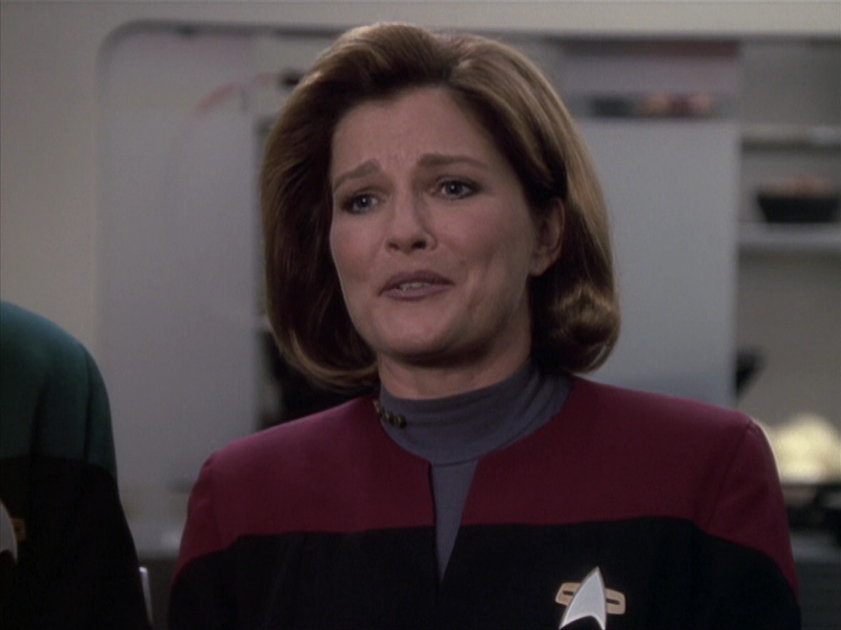extant_StarTrek_VOY_6x13-Virtuoso_01106.jpg