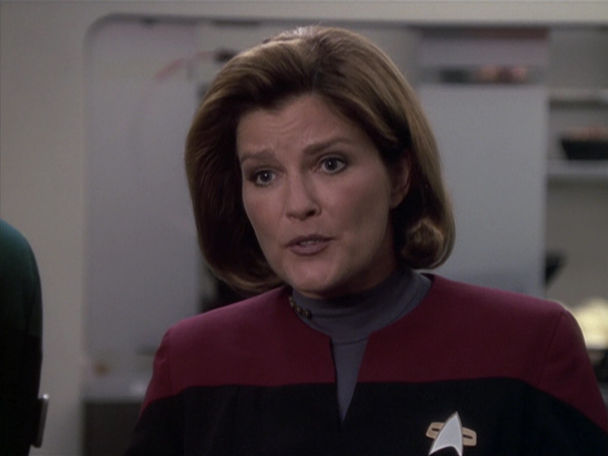 extant_StarTrek_VOY_6x13-Virtuoso_01113.jpg
