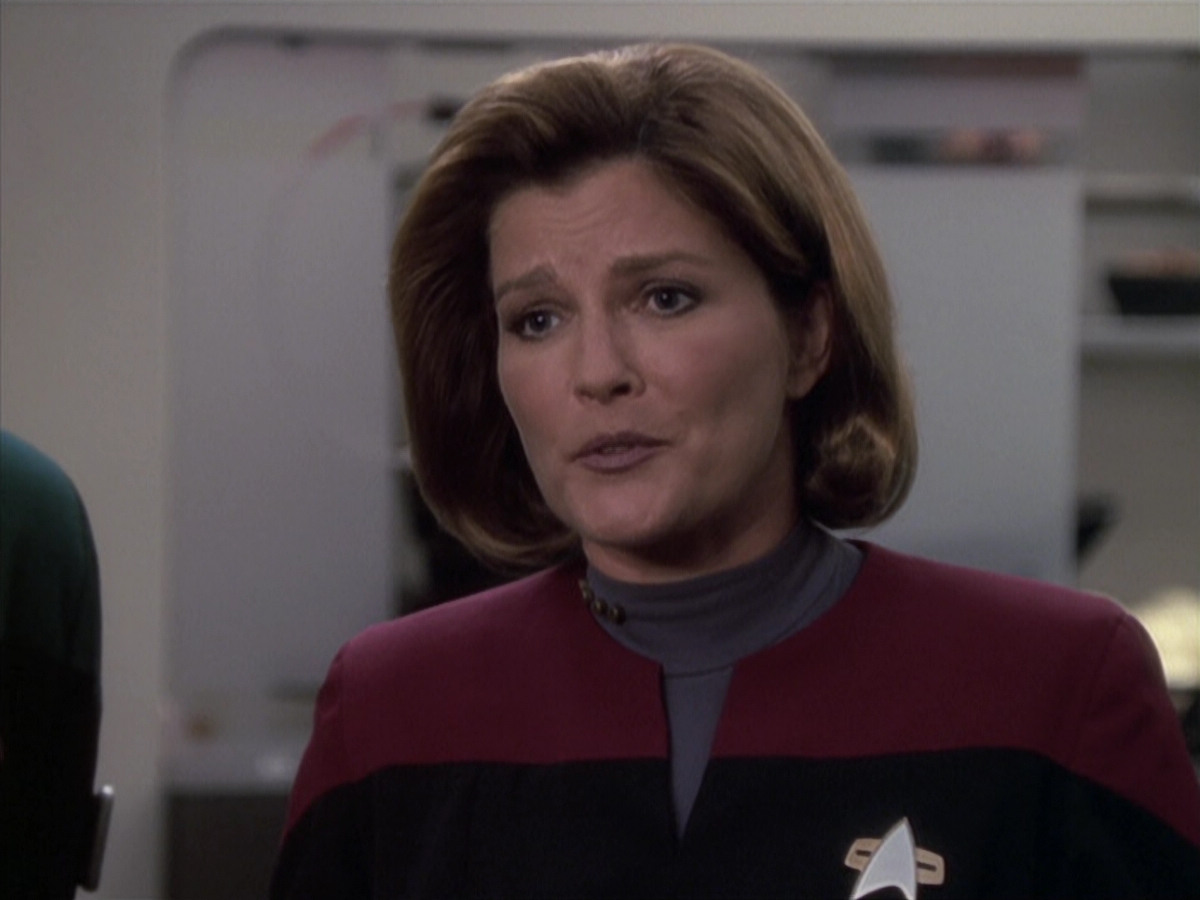 extant_StarTrek_VOY_6x13-Virtuoso_01114.jpg
