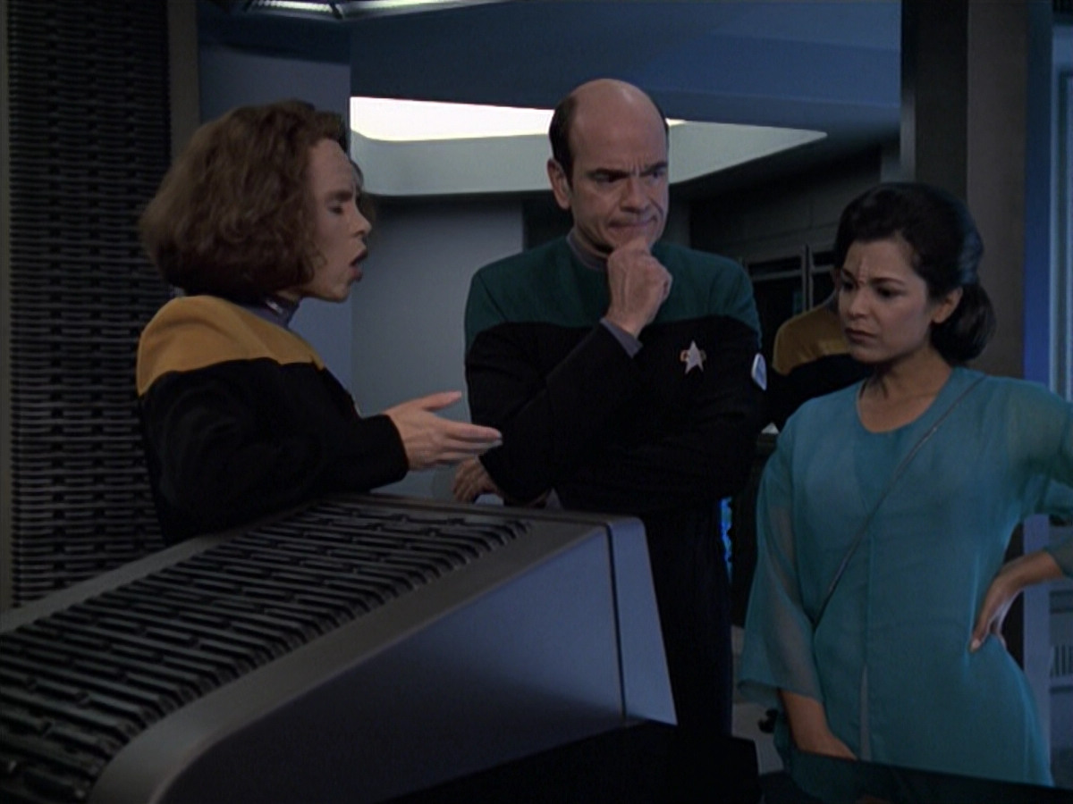 extant_StarTrek_VOY_6x13-Virtuoso_01171.jpg