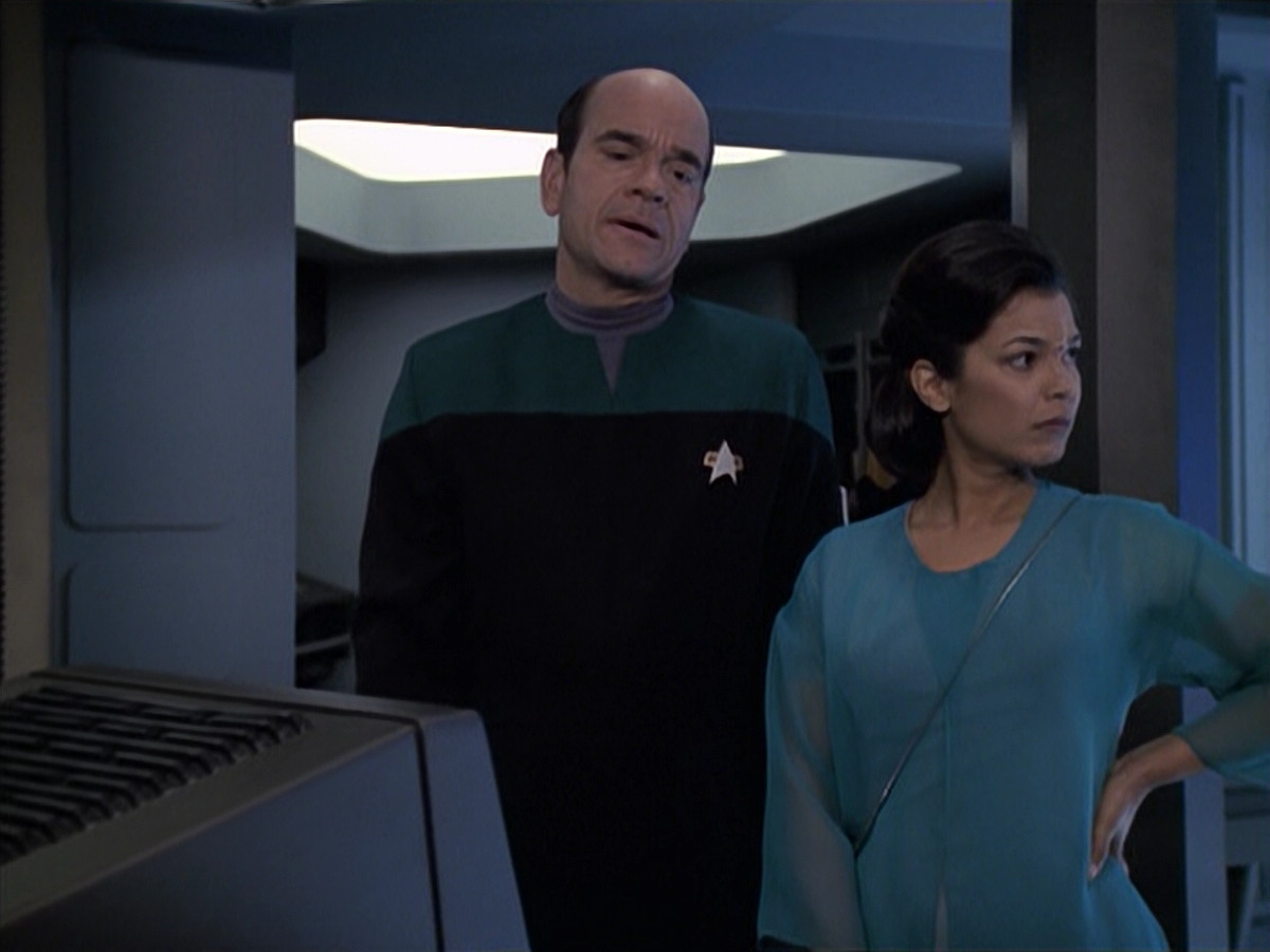 extant_StarTrek_VOY_6x13-Virtuoso_01193.jpg