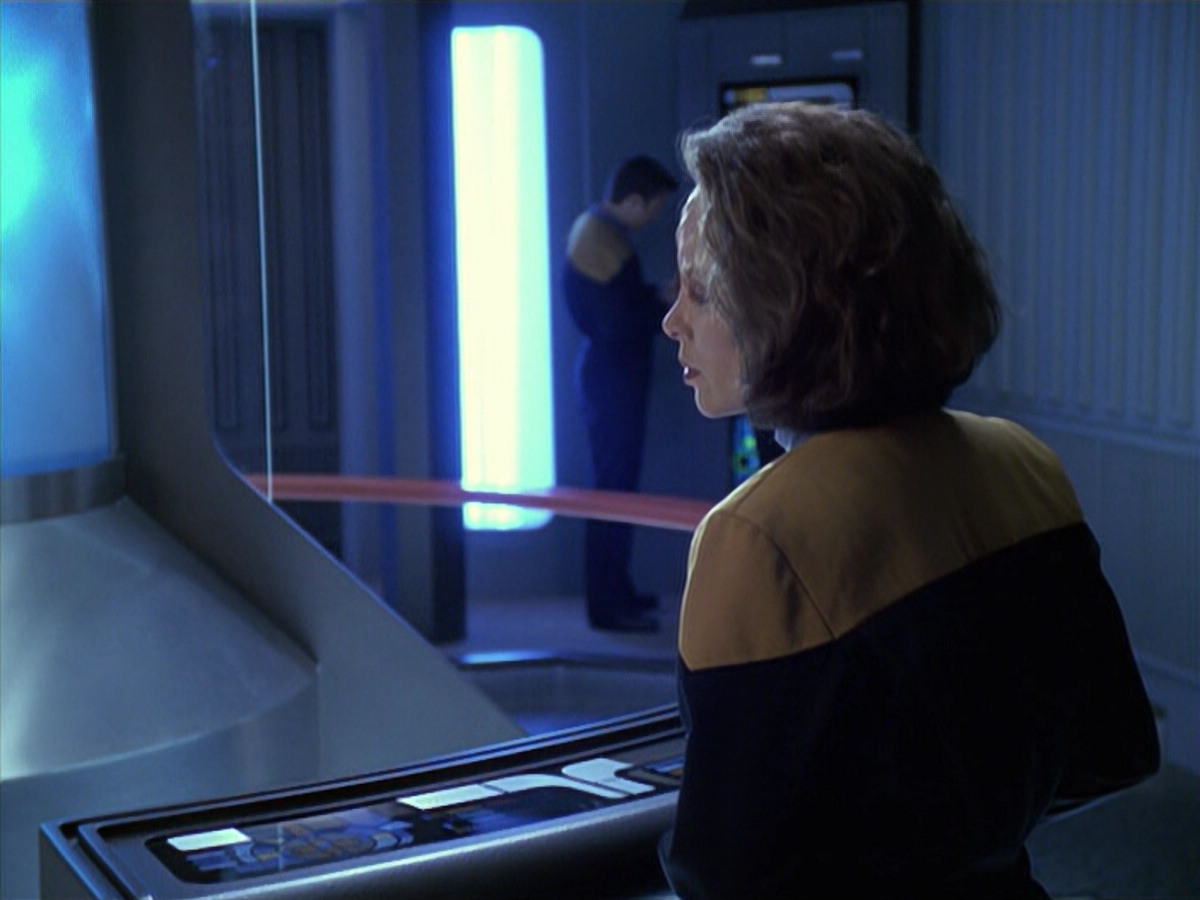 extant_StarTrek_VOY_6x13-Virtuoso_01202.jpg