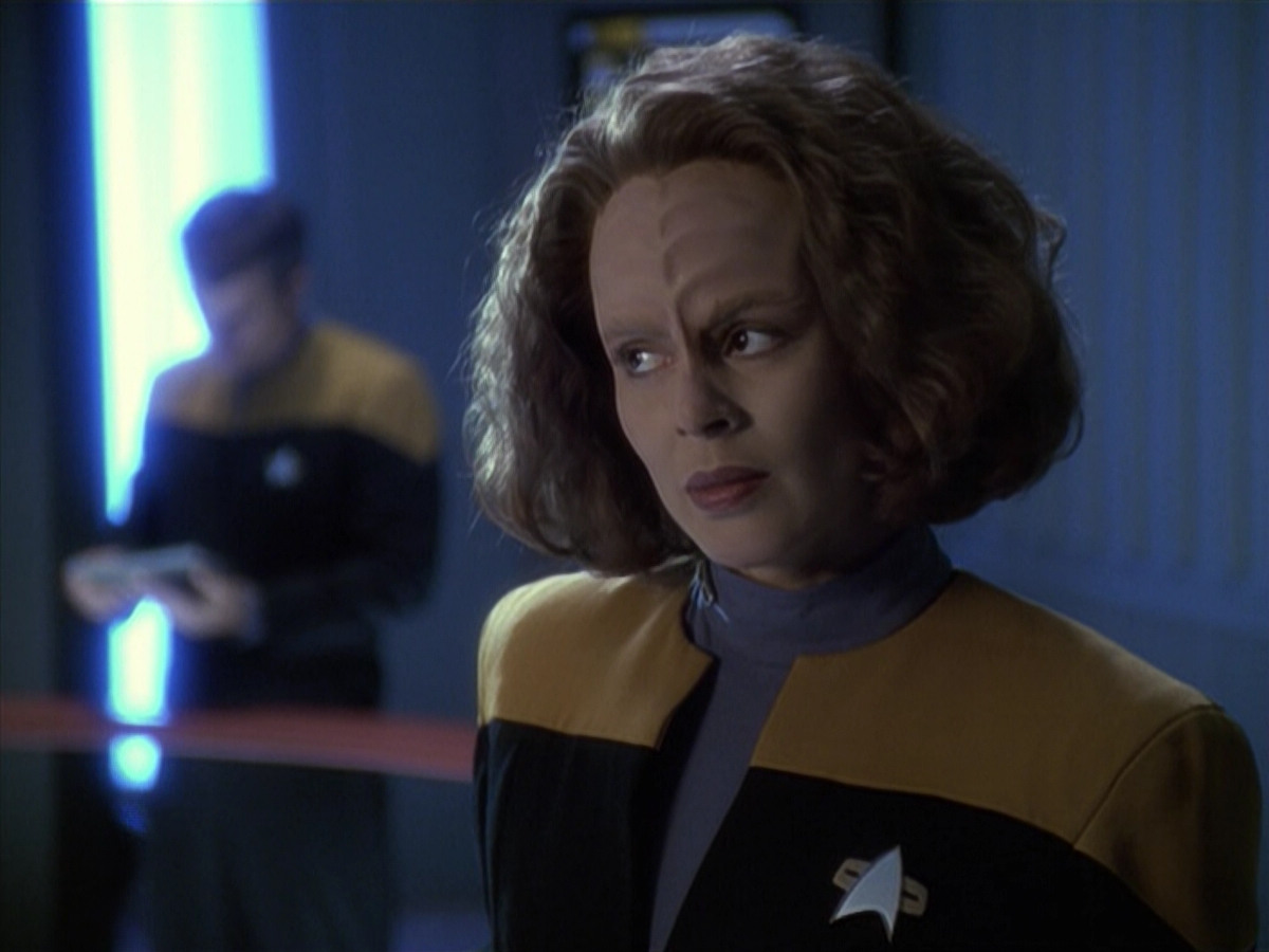 extant_StarTrek_VOY_6x13-Virtuoso_01229.jpg