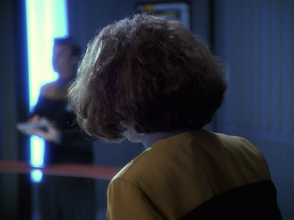 extant_StarTrek_VOY_6x13-Virtuoso_01231.jpg