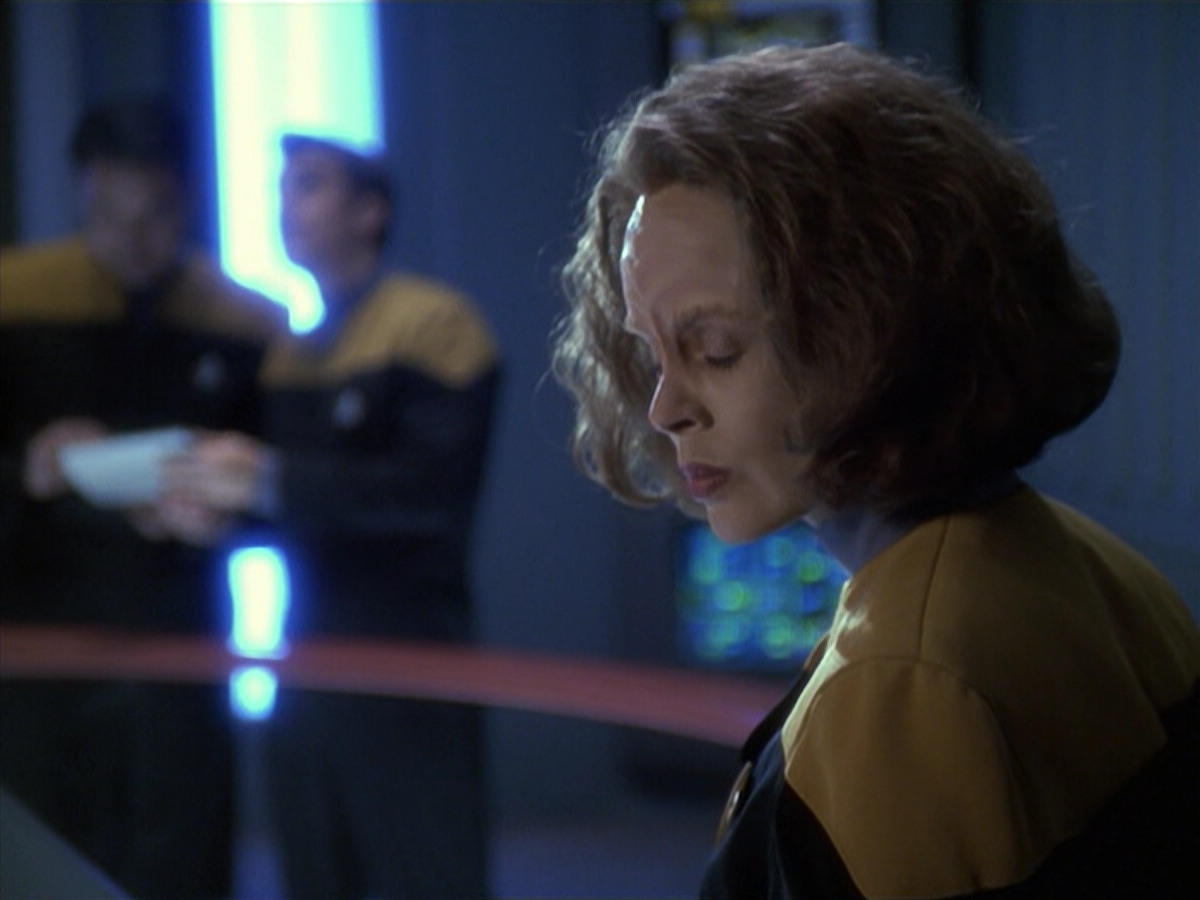 extant_StarTrek_VOY_6x13-Virtuoso_01243.jpg