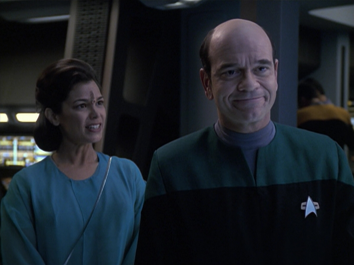 extant_StarTrek_VOY_6x13-Virtuoso_01246.jpg