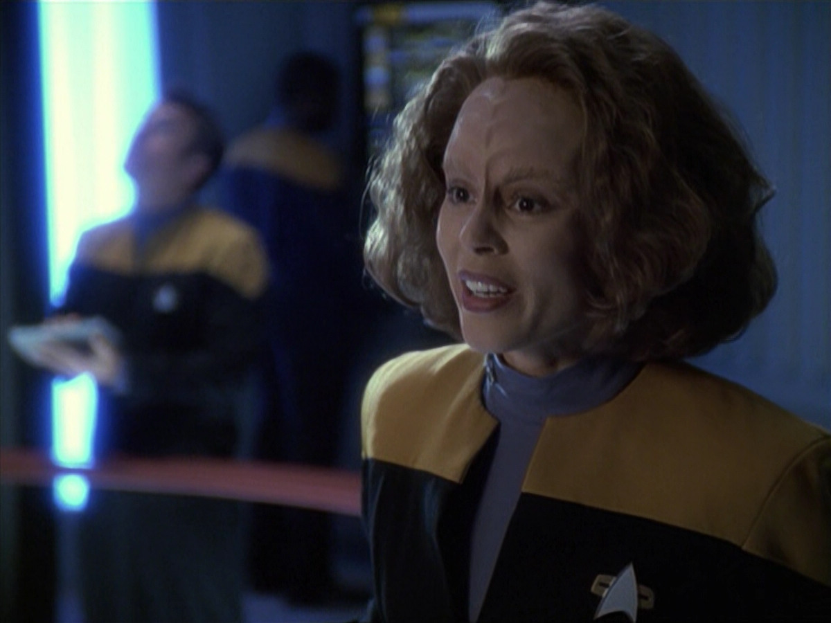 extant_StarTrek_VOY_6x13-Virtuoso_01267.jpg