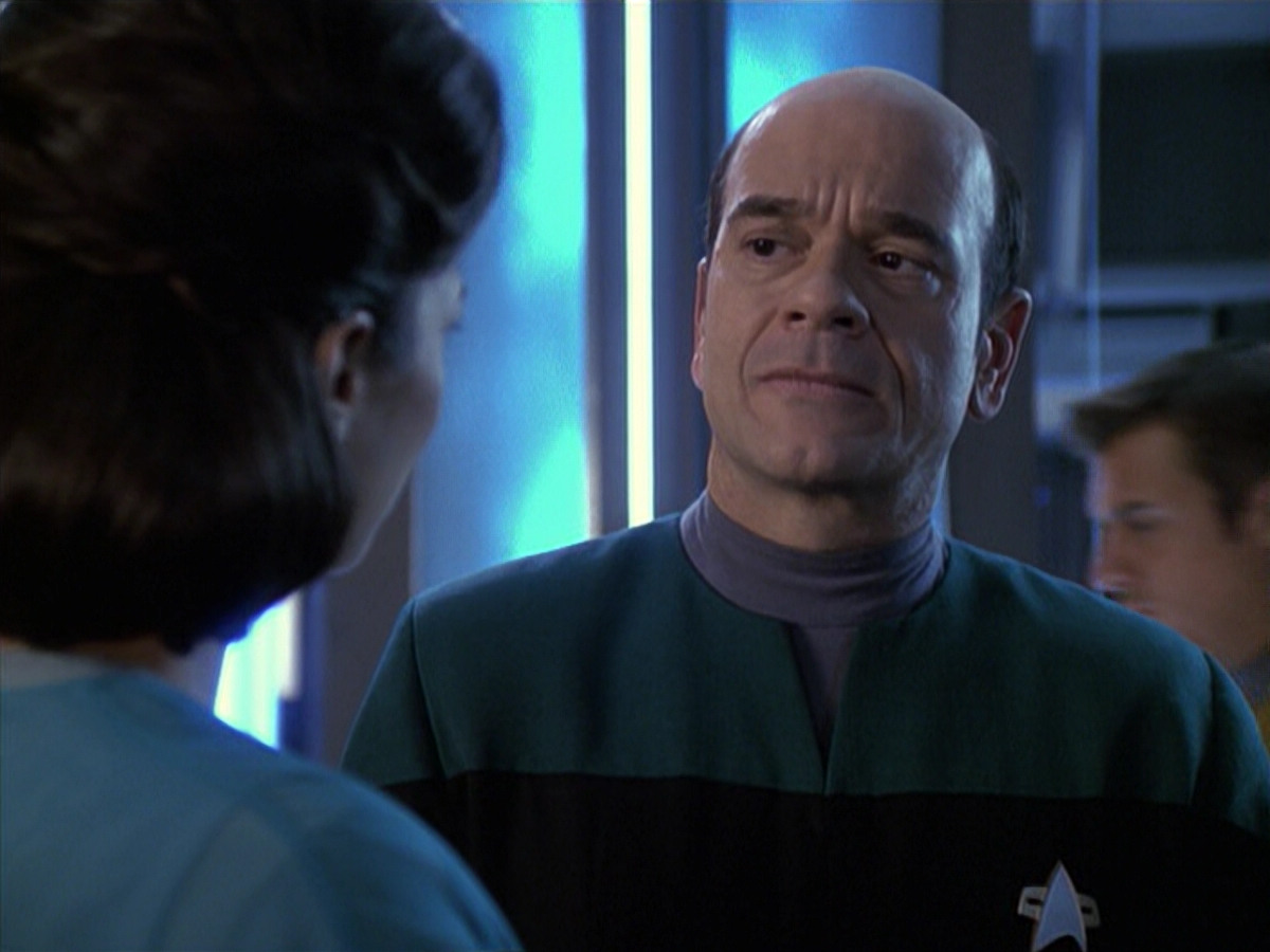 extant_StarTrek_VOY_6x13-Virtuoso_01278.jpg