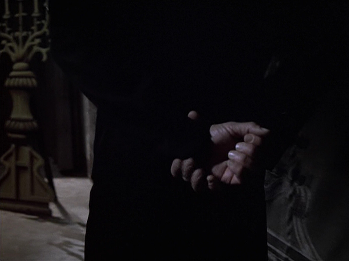 extant_StarTrek_VOY_6x13-Virtuoso_01293.jpg