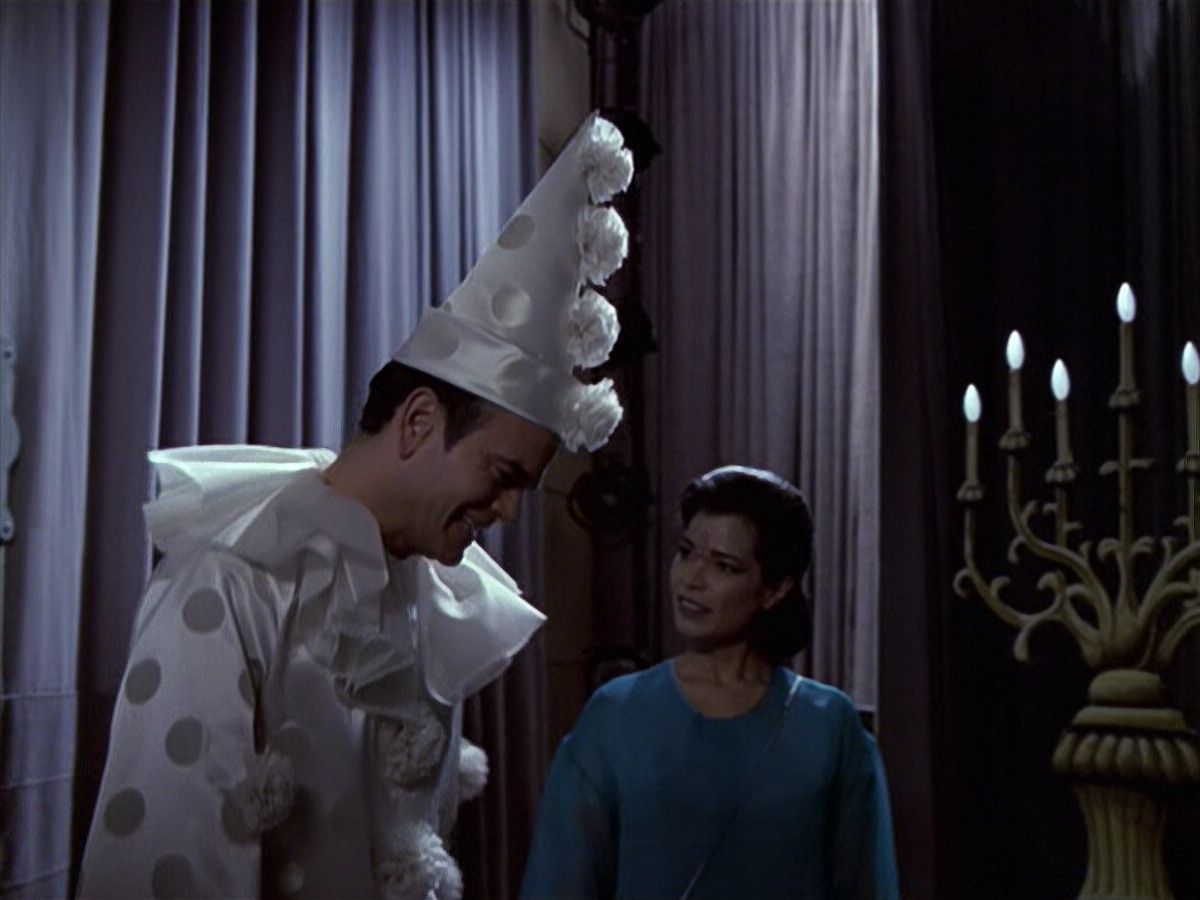 extant_StarTrek_VOY_6x13-Virtuoso_01331.jpg
