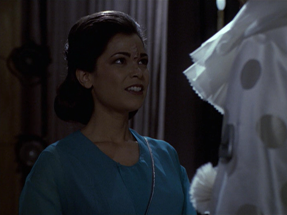 extant_StarTrek_VOY_6x13-Virtuoso_01345.jpg