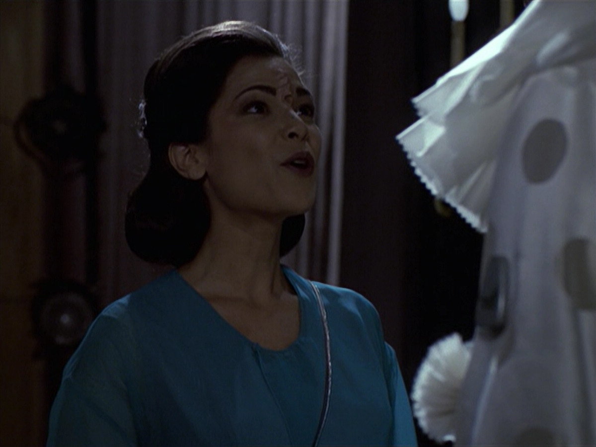 extant_StarTrek_VOY_6x13-Virtuoso_01346.jpg