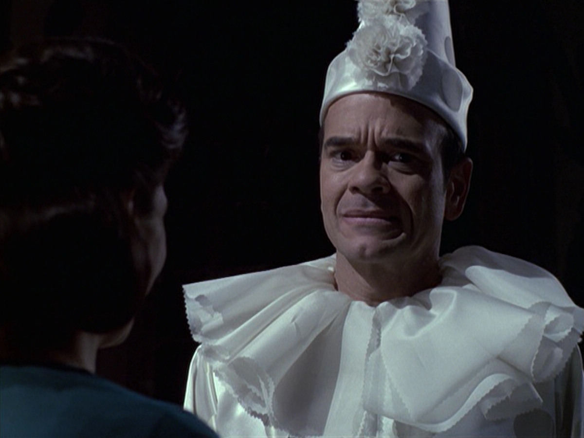 extant_StarTrek_VOY_6x13-Virtuoso_01352.jpg