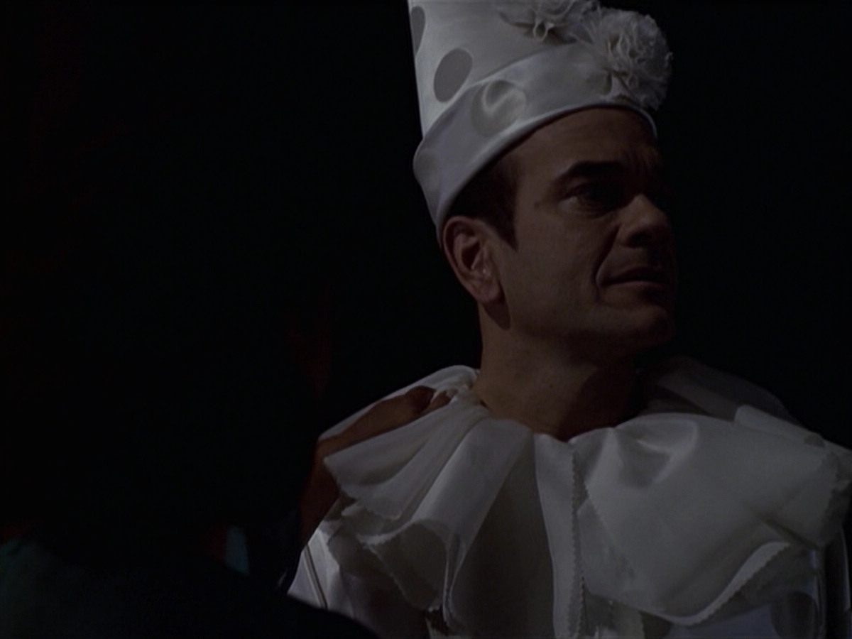 extant_StarTrek_VOY_6x13-Virtuoso_01361.jpg