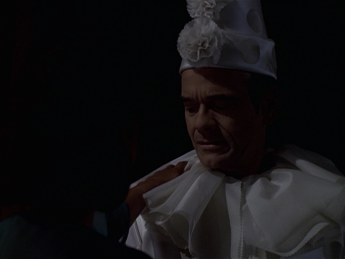 extant_StarTrek_VOY_6x13-Virtuoso_01362.jpg