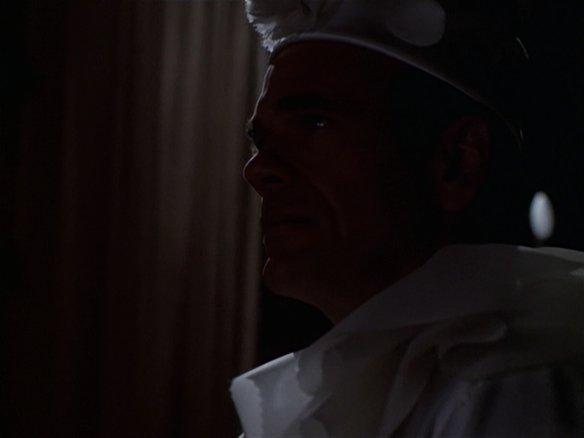 extant_StarTrek_VOY_6x13-Virtuoso_01369.jpg