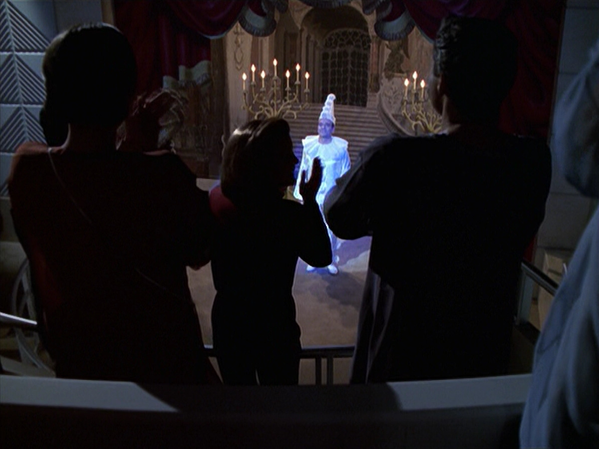 extant_StarTrek_VOY_6x13-Virtuoso_01403.jpg