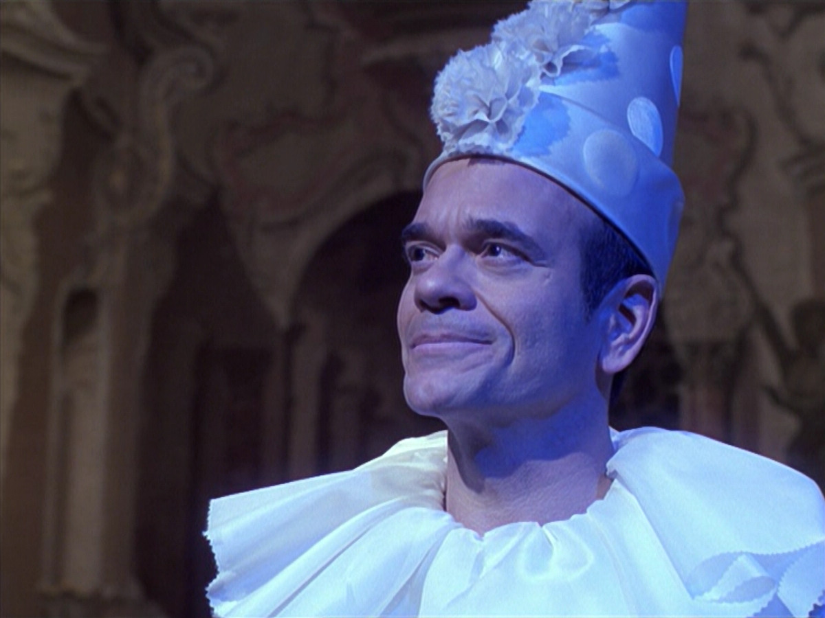 extant_StarTrek_VOY_6x13-Virtuoso_01410.jpg